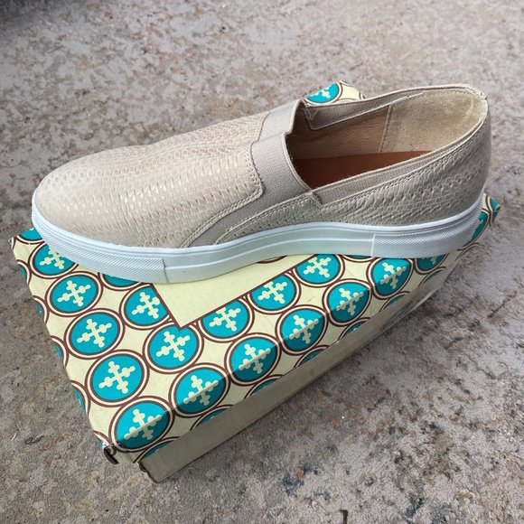 Charleston Shoe Size 10 Pearl Slip On - Picture 4 of 4